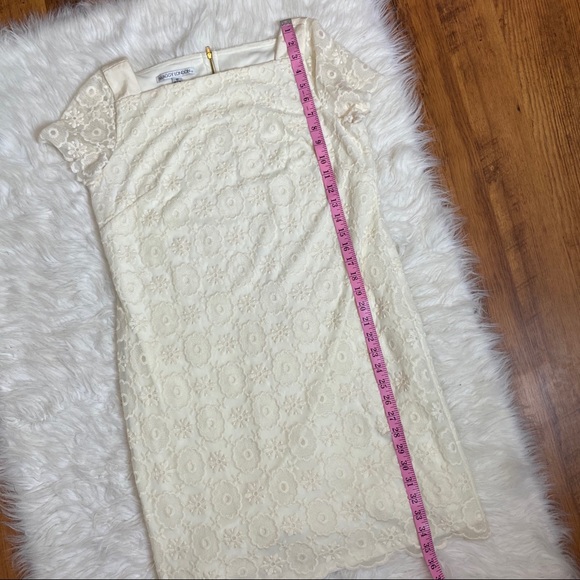 🔥SOLD🔥 Maggy London Retro Lace Overlay Dress Cream 12 - Picture 15 of 16